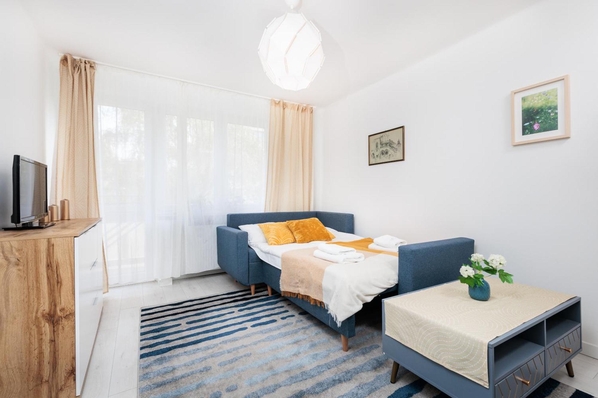 Quiet Quarter - By Upstairs Apartament *