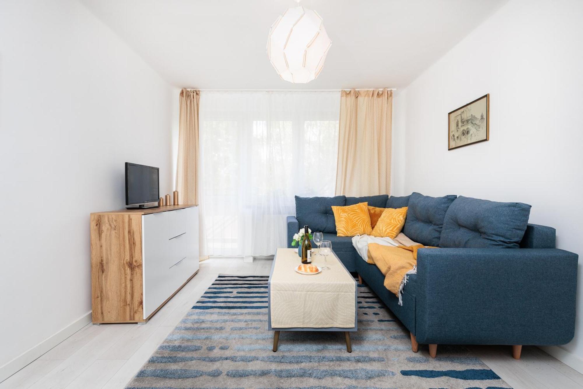 Quiet Quarter - By Upstairs Apartament *